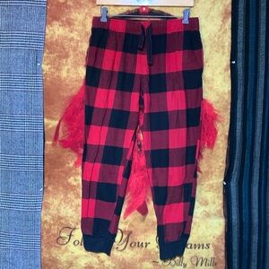 OLD NAVY-men’s red/black plaid cotton flannel drawstring stretch-waistband pj’s